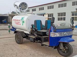 農用三馬灑水車